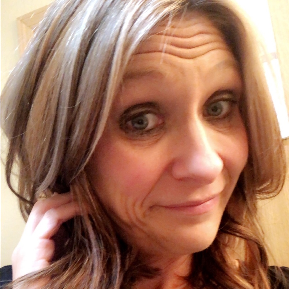 Meet your Posher, Christina